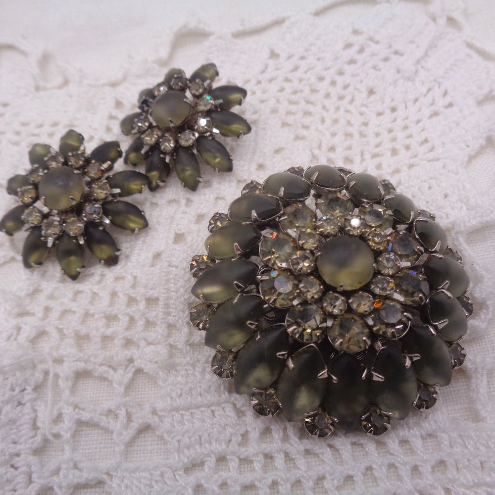 Vintage Judy Lee Frosted Gray Glass Rhinestone Brooch & Earrings Set